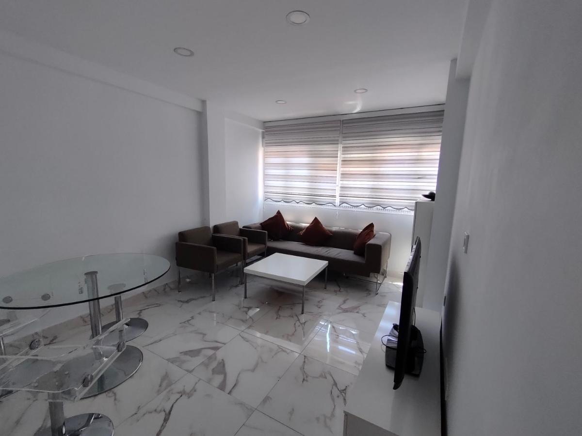 Leilighet Near Shopping Centers *